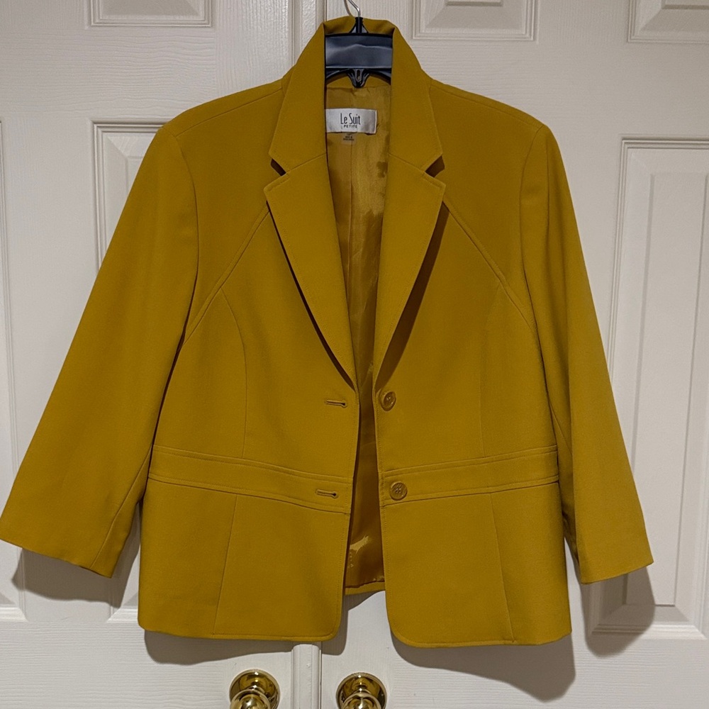 Le Suit Women's Golden Blazer